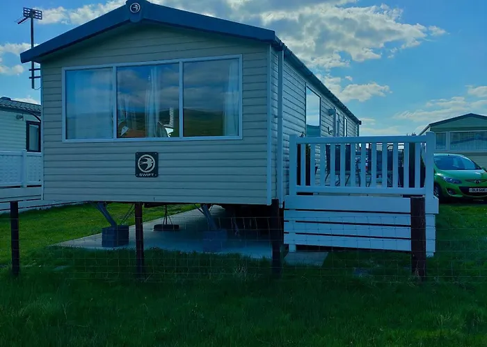M&C Caravan Hire Sunnysands