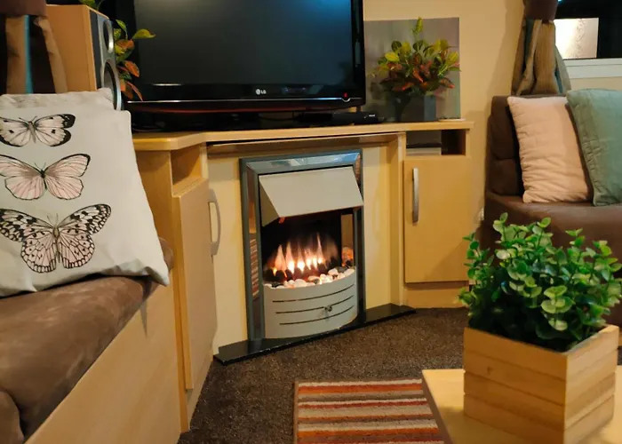 M&C Caravan Hire Sunnysands